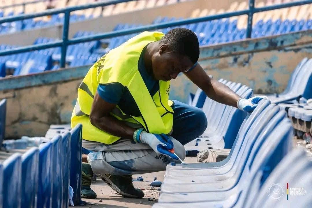 Kinshasa : Début de l’installation des nouvelles chaises au Stade des Martyrs