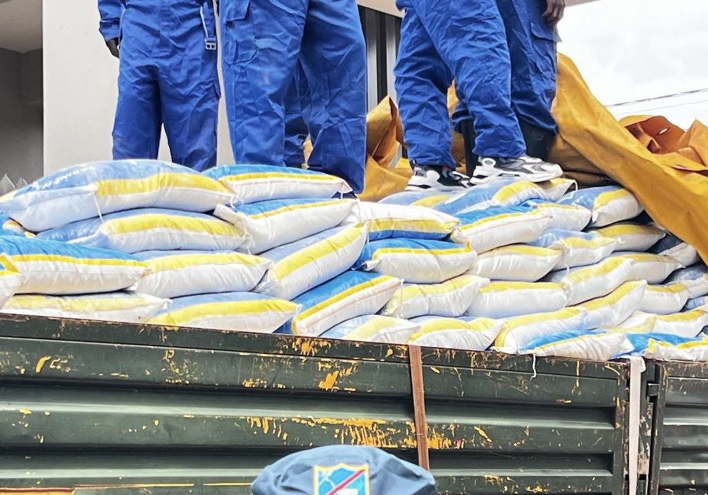 Félix TSHISEKEDI offre des semoules aux étudiants du Kasaï-Oriental