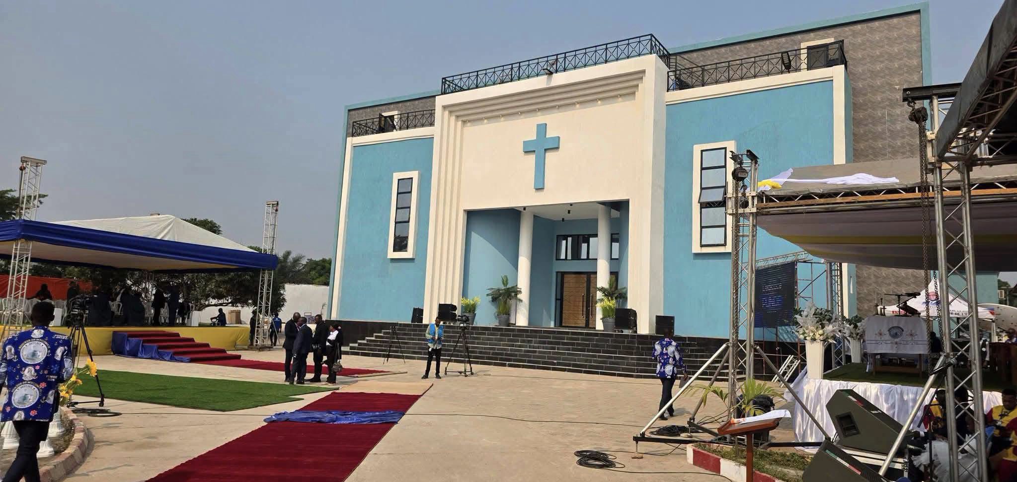 Félix Tshisekedi célèbre la foi à Mbujimayi
